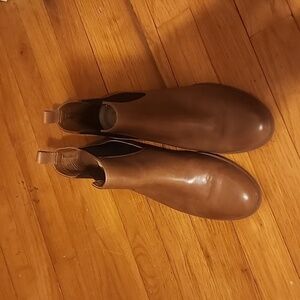 Clarks brown lea ankle boots, size 7 with elastic on the sides for easy slipping